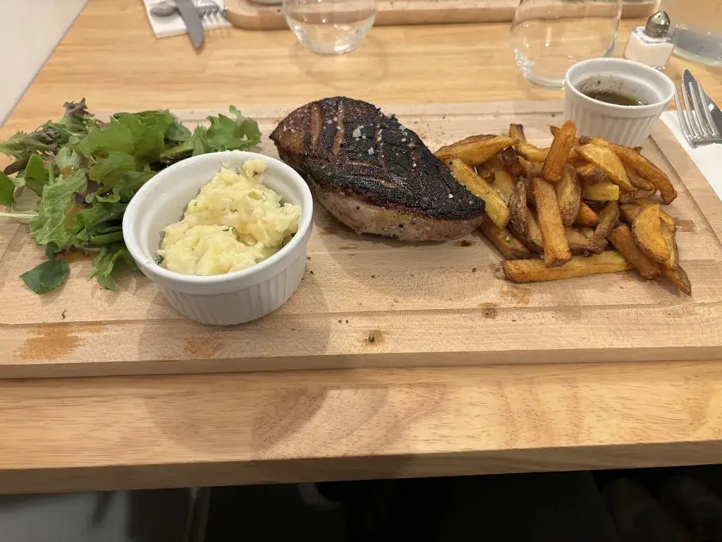 LE SEIZE_Nousty_slider_image_3