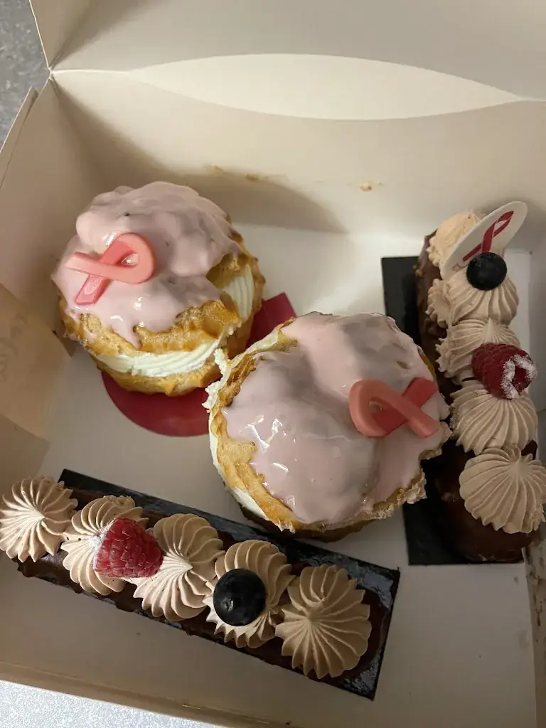 Gabriel Isorez Devienne_Maison Poiron - Boulangerie, Pâtisserie, Snacking_Nueil-les-Aubiers_review