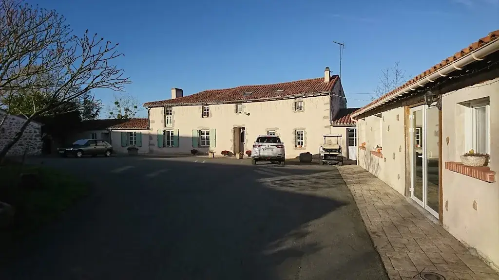 Hostel Regueil ristorante a Nueil-les-Aubiers