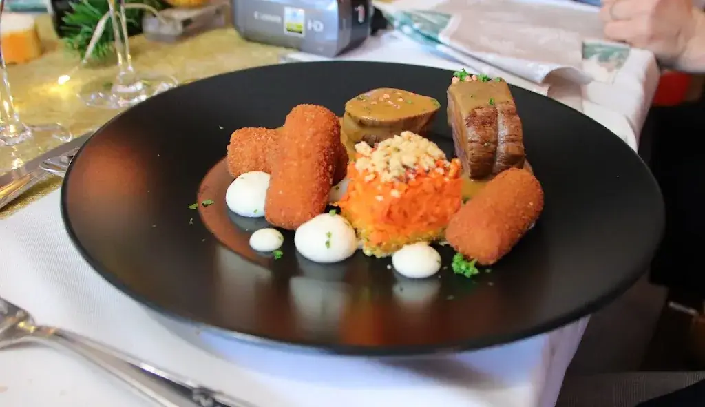 Menu_Restaurant Le Cheval Blanc_Saint-Pierre-des-Échaubrognes_image_3