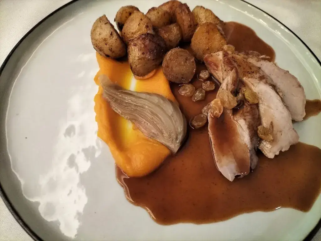 Restaurant Le Cheval Blanc_Saint-Pierre-des-Échaubrognes_slider_image_3