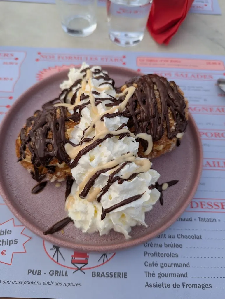 Shaun Malone_Hollywood Café_Nontron_review