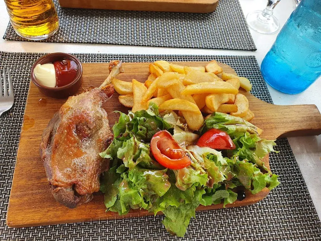 Le Bacchus_Nontron_slider_image_3