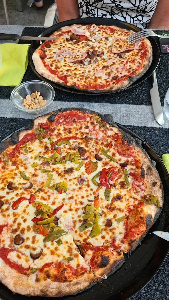 Rik Verbong _Pizzeria Les Bains Douches_Nontron_review