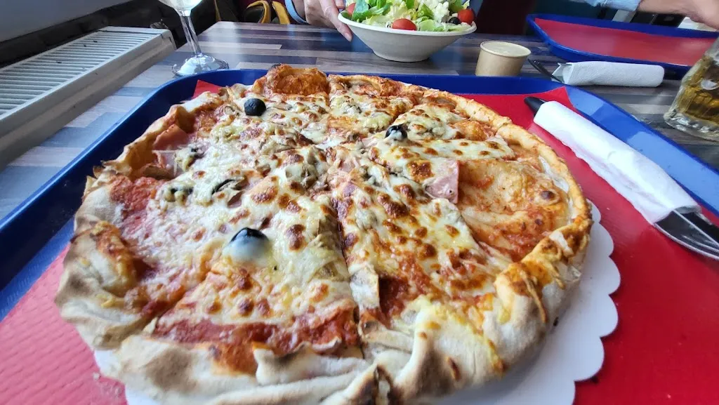 B B_La Tour De Pizz_Nontron_review