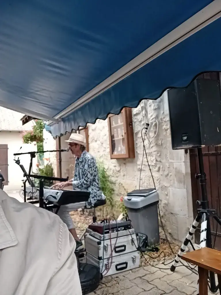 le relais de la dronne_Saint-Front-la-Rivière_slider_image_3