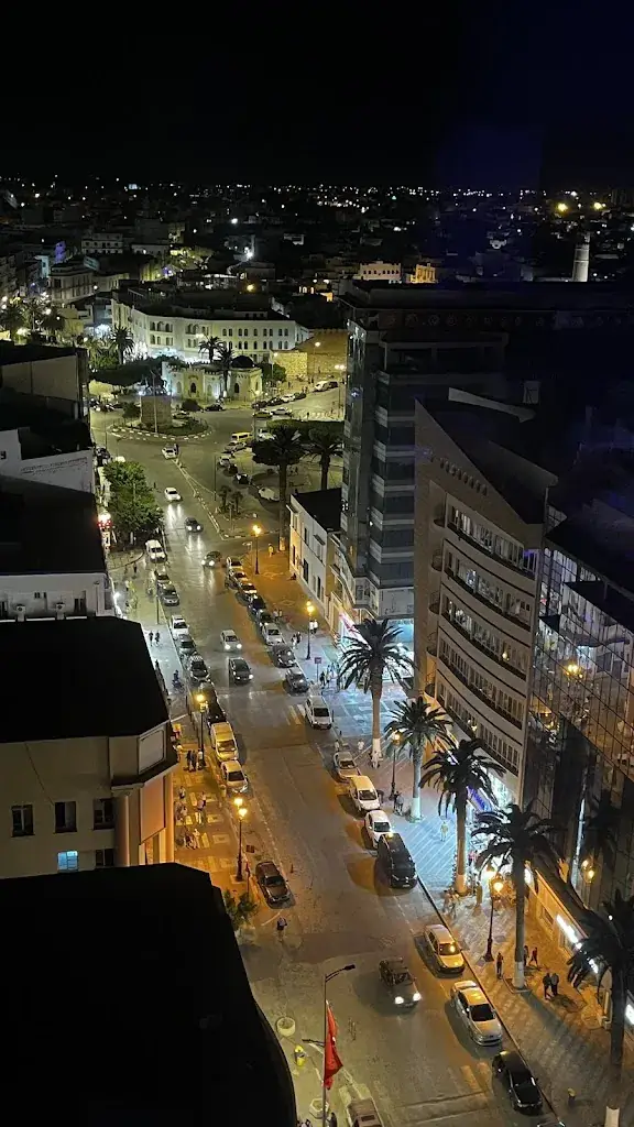 KF U_Le 12ème Sky Lounge_Tunisia_recensione