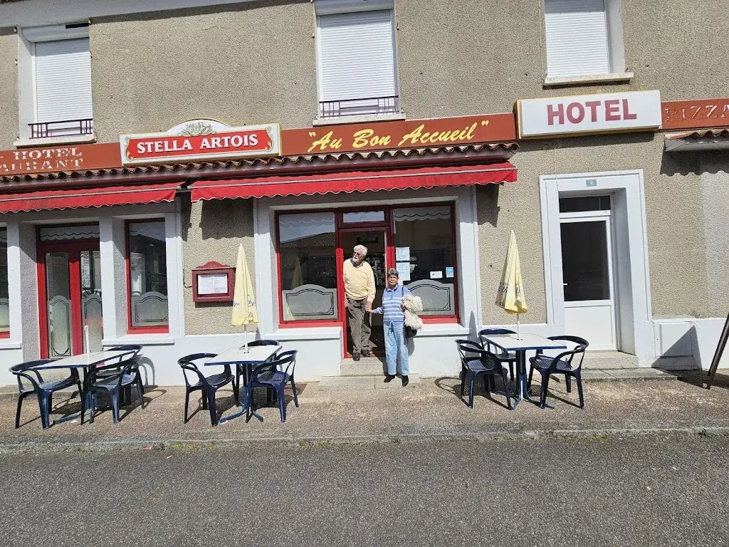 simon hobden_Hôtel Restaurant Au Bon Accueil_Oradour-sur-Glane_Bewertung