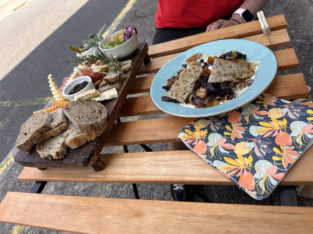 Jerome Pollet_L'épicerie d'Oradour & Le Restaurant de l'épicerie_Oradour-sur-Glane_recensione