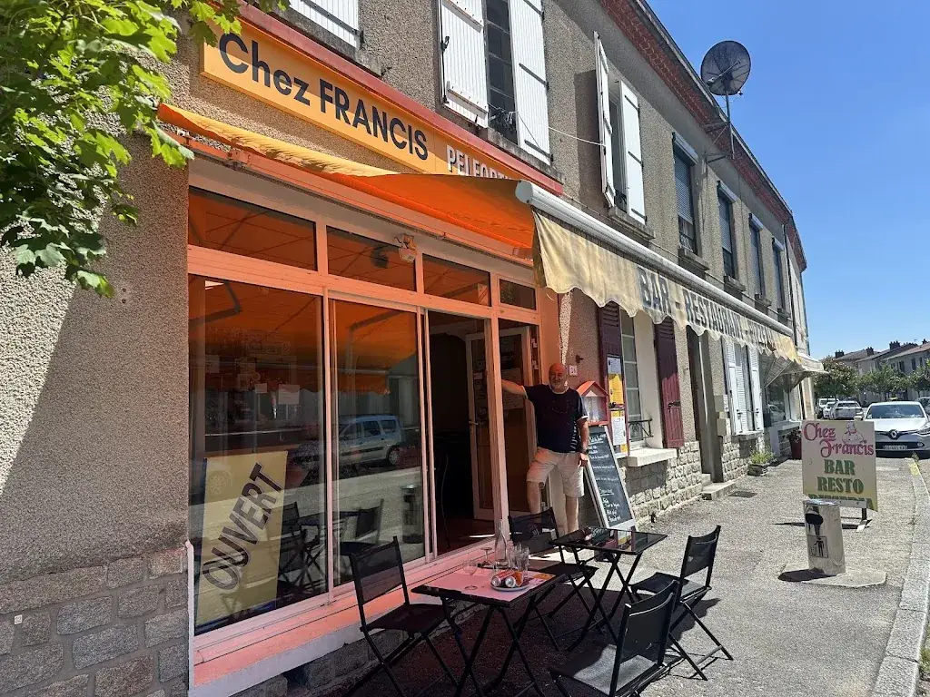 Paul Raybone_CHEZ FRANCIS_Oradour-sur-Glane_review