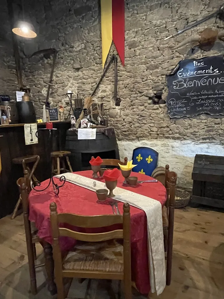 Christelle Dufour_Auberge Médiévale Vallicella_Saint-Gence_reseña