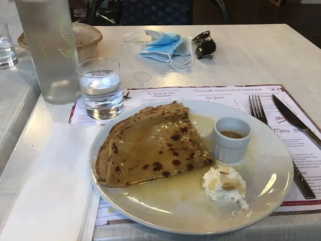 Candy Lyv_Café de la Liberté_Paillet_review