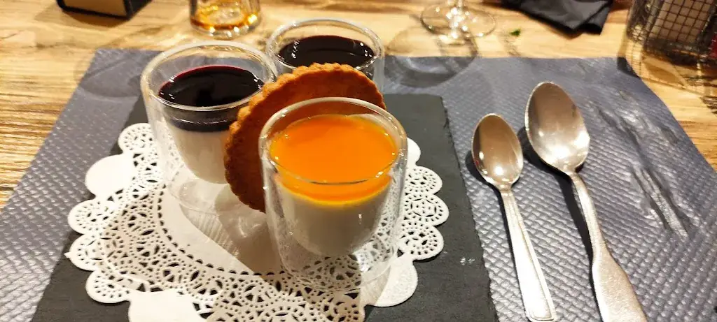 Bar restaurant des Halles restaurant in Pamproux