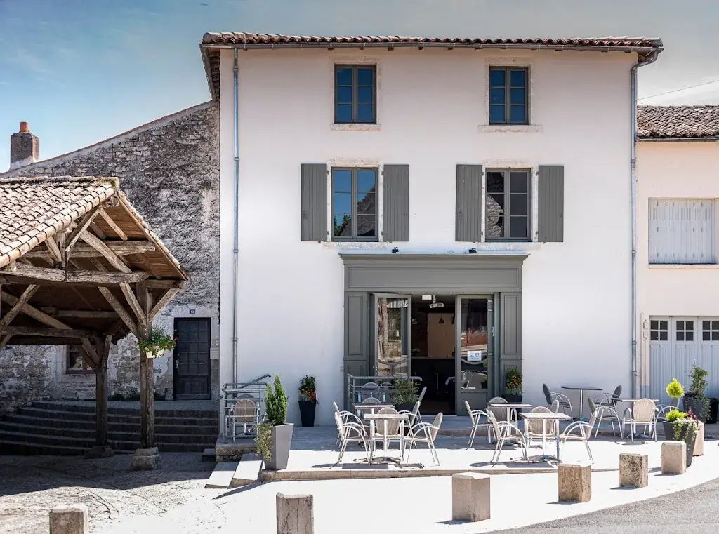 Bar restaurant des Halles_Pamproux_slider_image_2