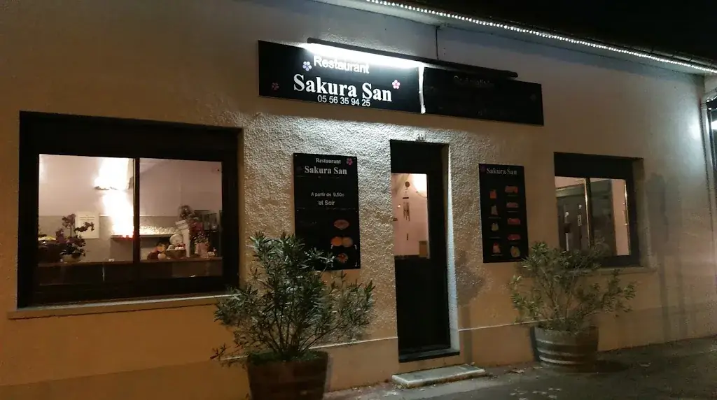 Sakura San restaurant à Parempuyre