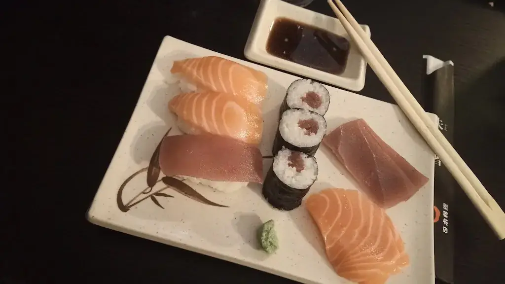 Sakura San_Parempuyre_slider_image_3