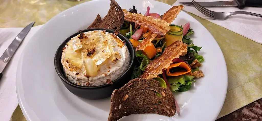 Sy Russell_Restaurant Café du Midi_Soussac_review