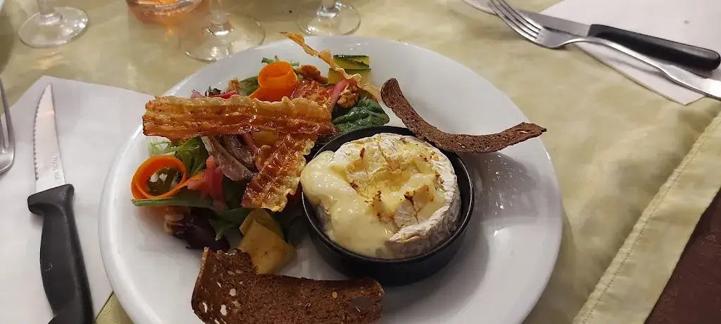 Dale Perrins_Restaurant Café du Midi_Soussac_review