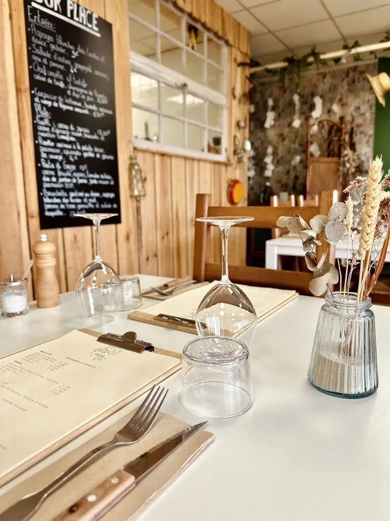 Grazie Trattoria_Parentis-en-Born_slider_image_1