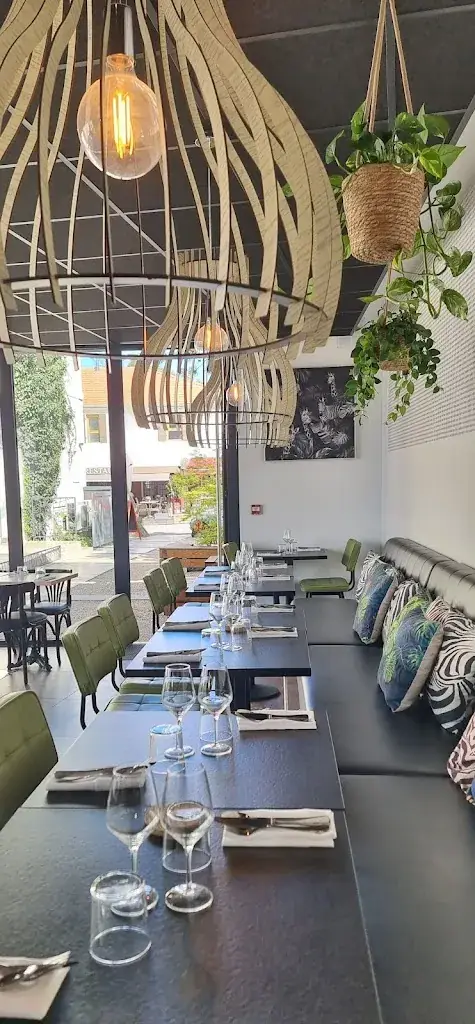 La Kahut_Parentis-en-Born_slider_image_1