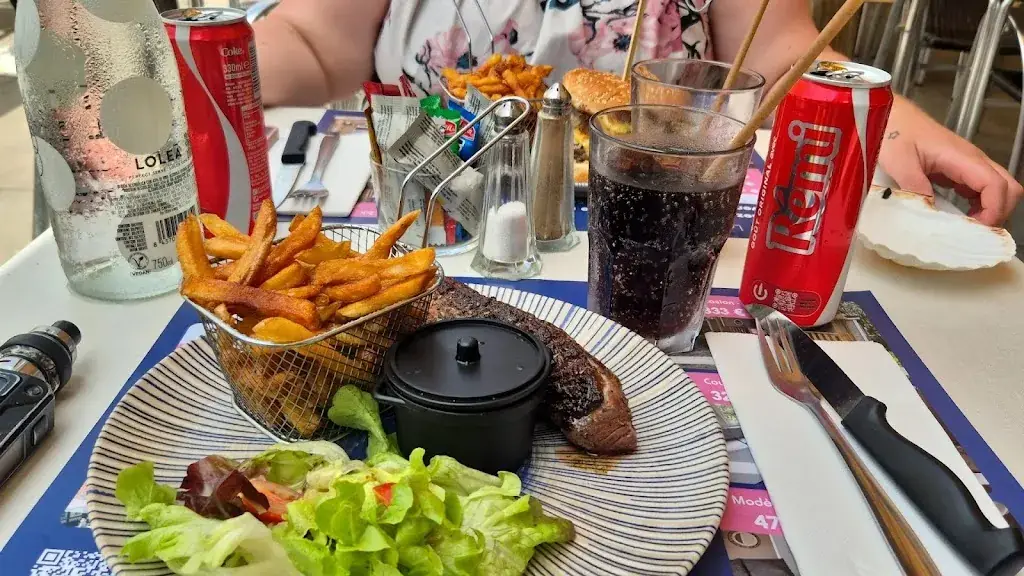 Florence Caget _LA TERRASSE DU PIPIOU_Parentis-en-Born_review