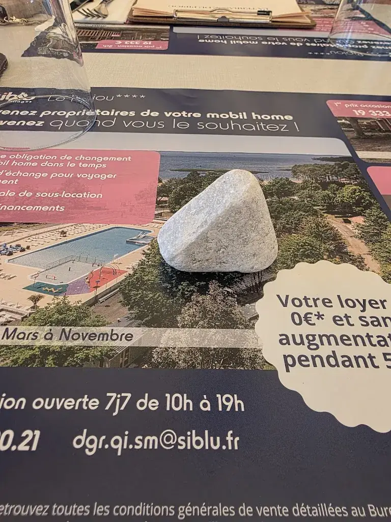 Lorent Noel_LA TERRASSE DU PIPIOU_Parentis-en-Born_review