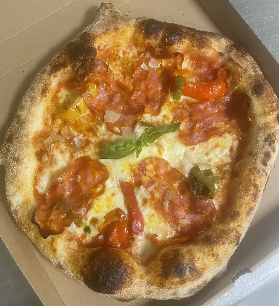 Little Italy_Parentis-en-Born_slider_image_2