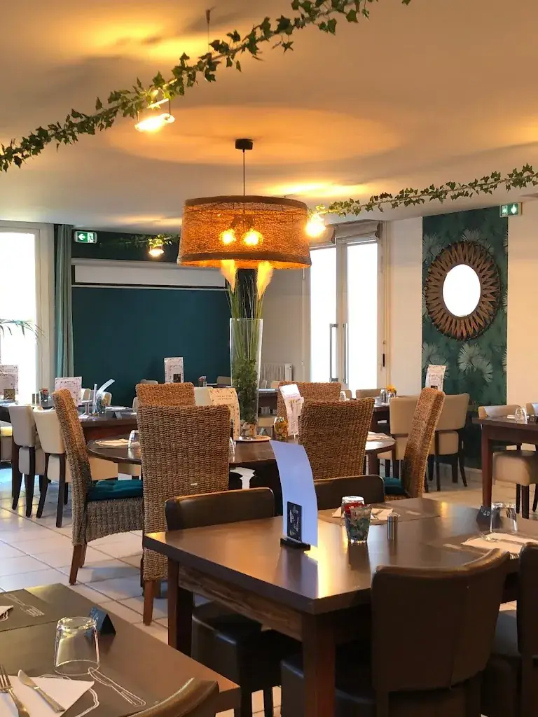 Hôtel-Restaurant Cousseau restaurant in Parentis-en-Born