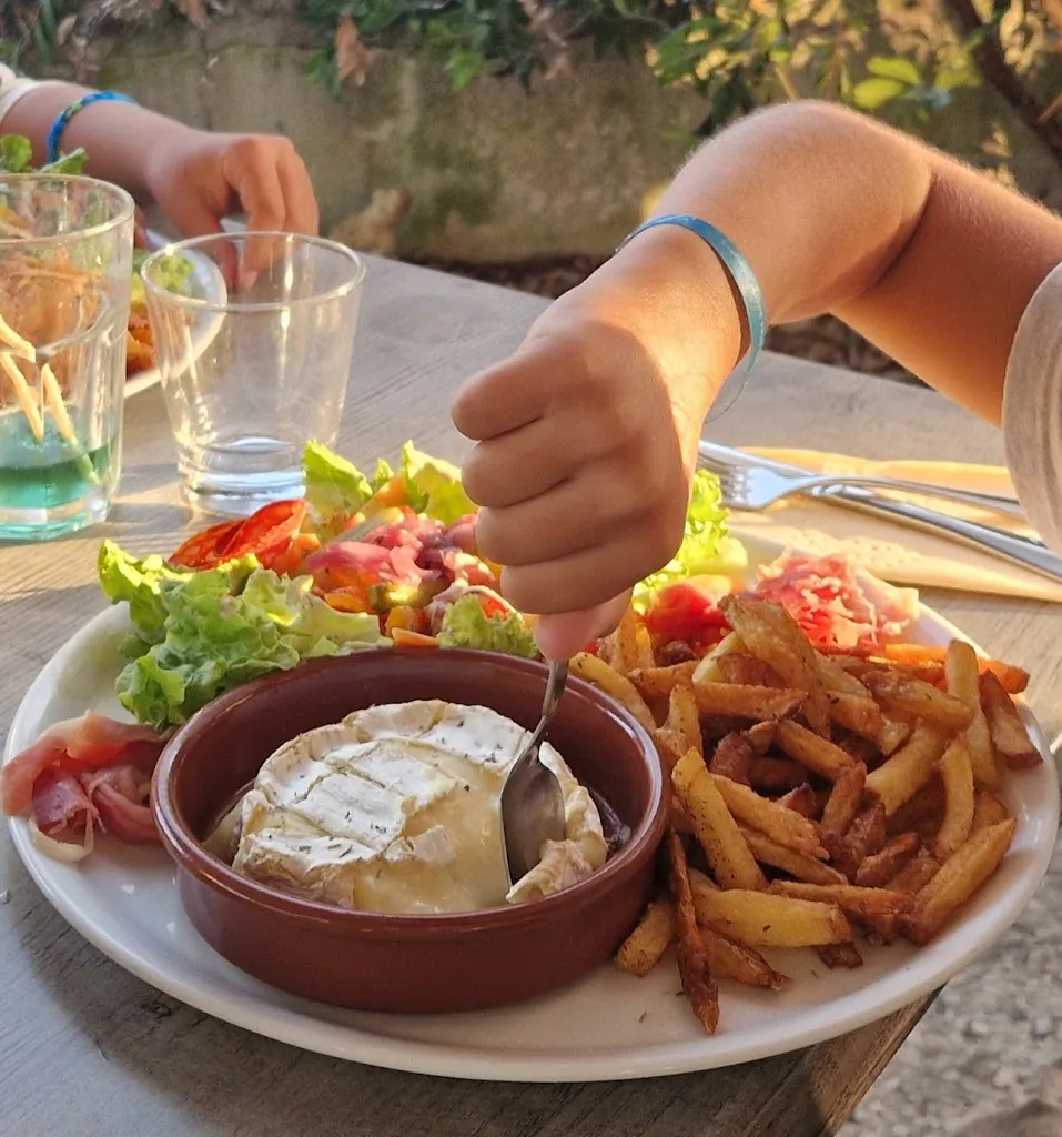 RESTAURANT LAOUCHET_Parentis-en-Born_slider_image_2