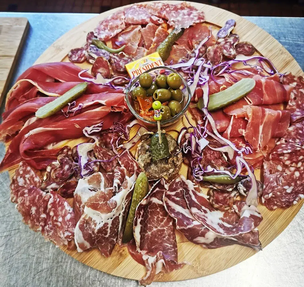 Rooftop Parentis_Parentis-en-Born_slider_image_1