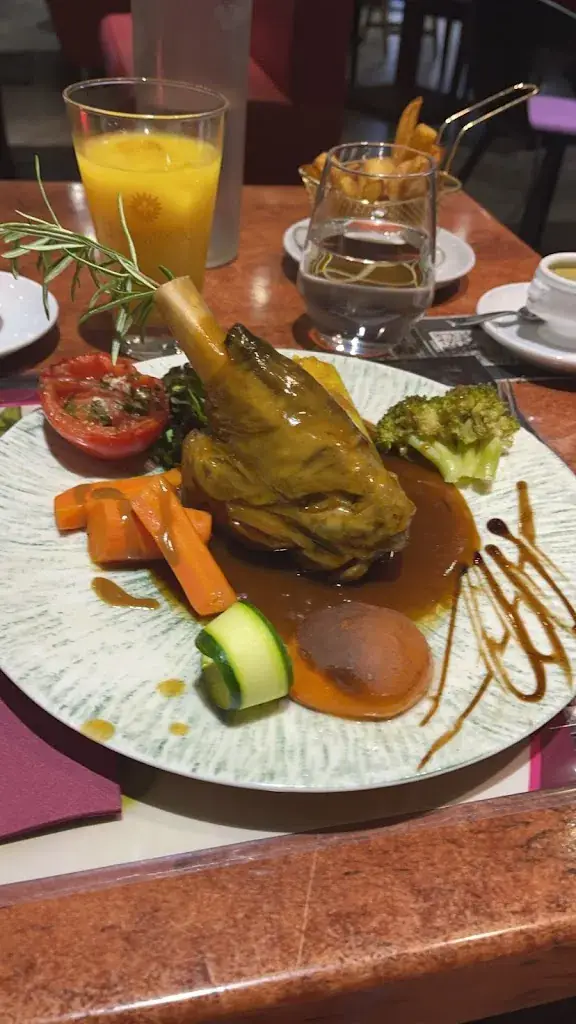 Restaurant La Guinguette_Cheylard_slider_image_2