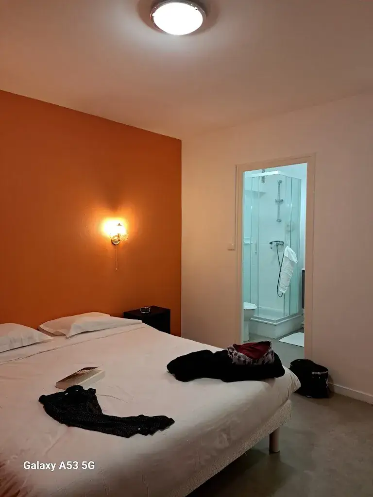 Hôtel Restaurant Le Manguier_Peyrat-de-Bellac_slider_image_2