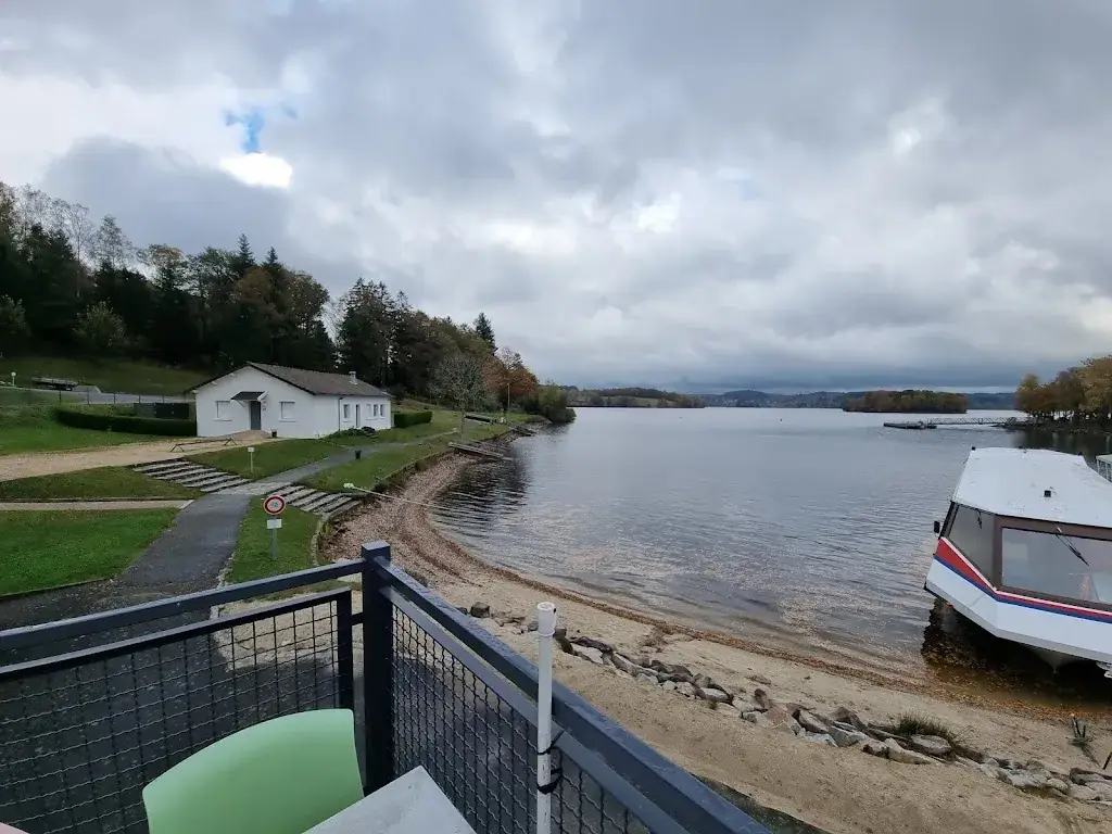 Jane Housley_L'Escale 110_Peyrat-le-Château_recensione