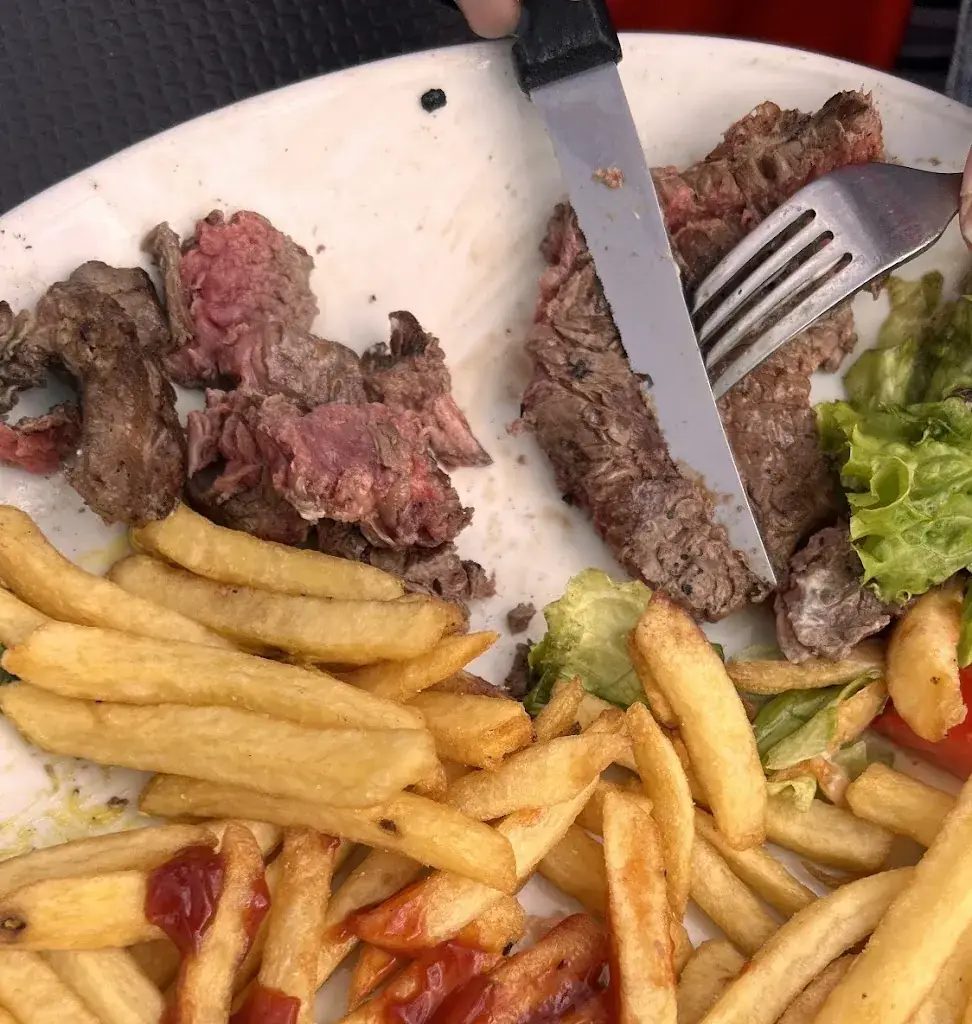 N B_L'Escale 110_Peyrat-le-Château_recensione