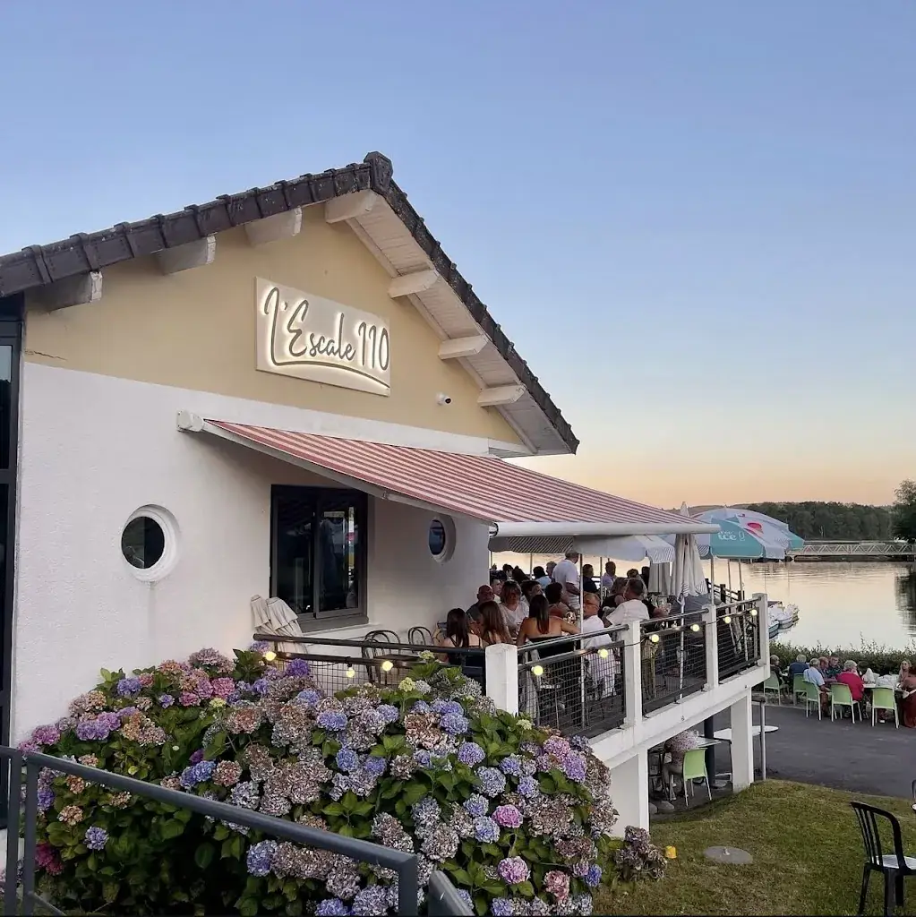 L'Escale 110 restaurant in Peyrat-le-Château