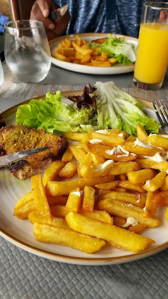 Marie Jno-Baptiste_LE 147_Saint-Jouvent_review