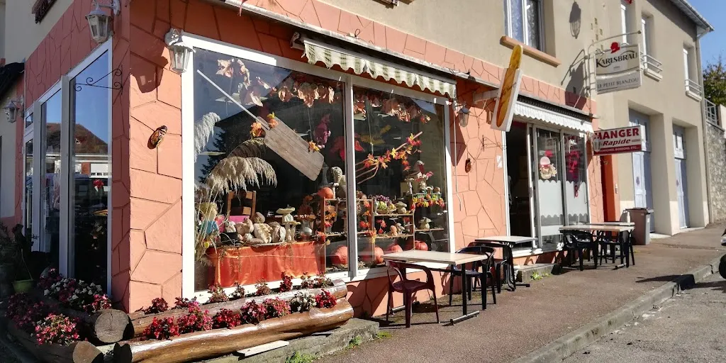 Le Petit Blanzou Restaurant in Pierre-Buffière