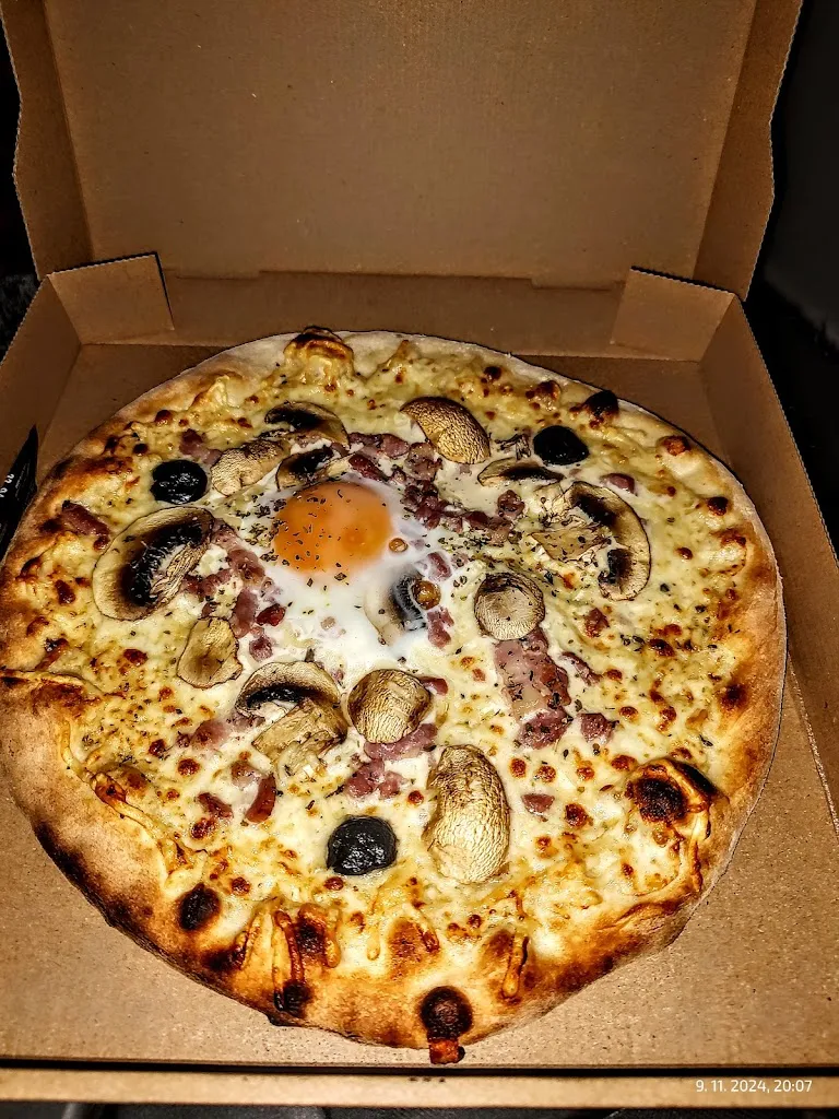 Ján Palička_Pizz'eenne_Pissos_recensione