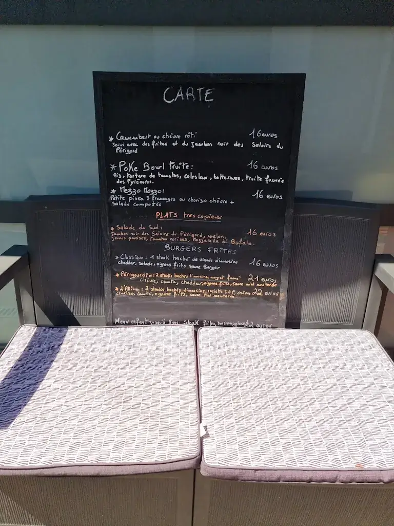 Menu_Atrium Café Restaurant_Piégut-Pluviers_image_1