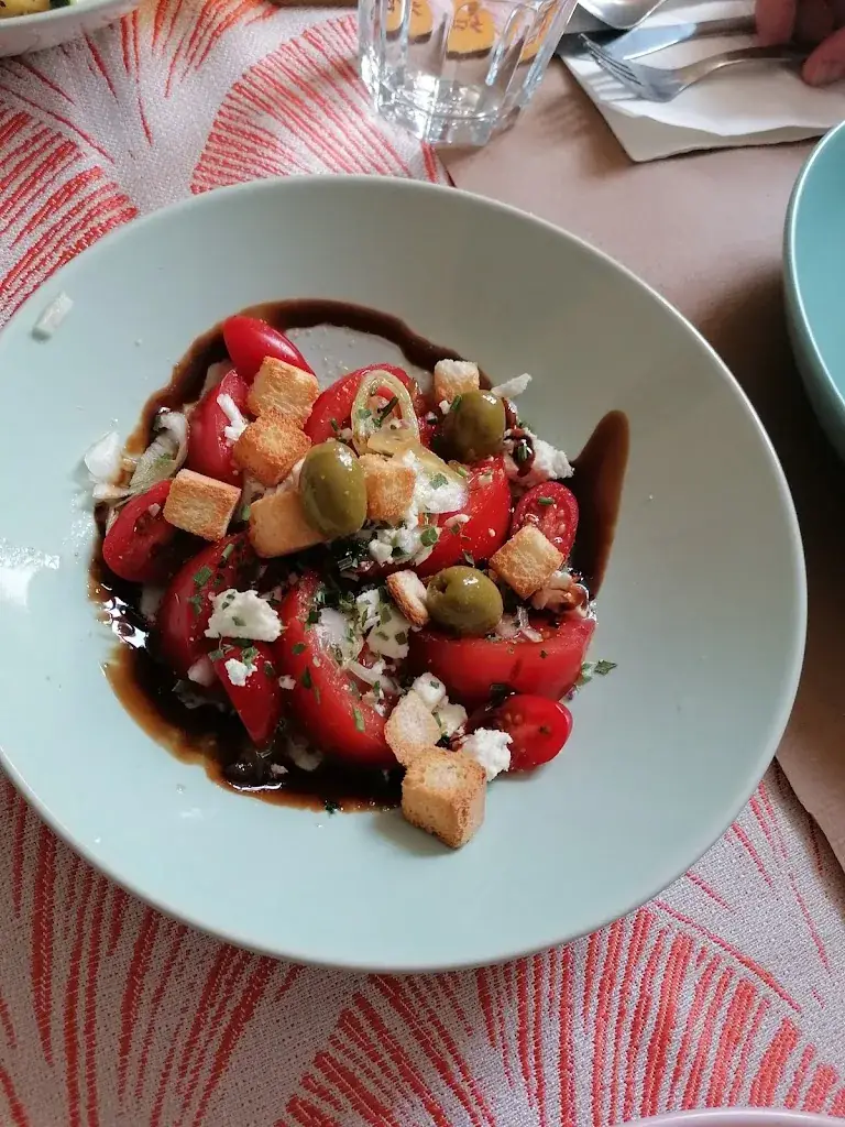 louise cox_Kreyol_Piégut-Pluviers_review