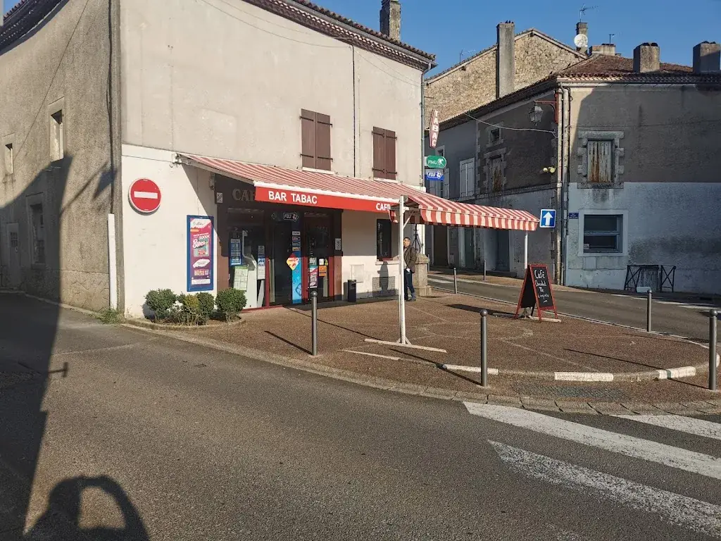 Café des Sports_Piégut-Pluviers_slider_image_3