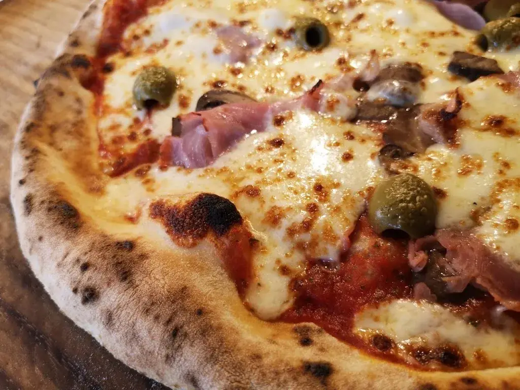 La Pizza de Ricky_Piégut-Pluviers_slider_image_1