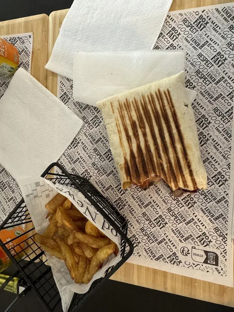 gregory oerlemans_Snack Chez Groott_Pomarez_review