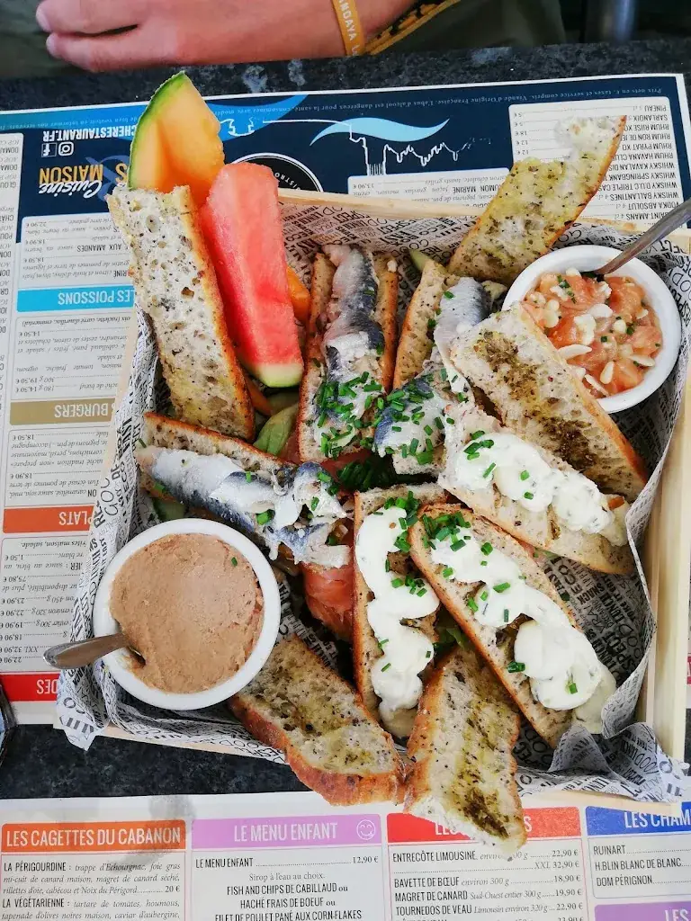 Frank Kuiper_LE ROOFBOAT_Périgueux_review