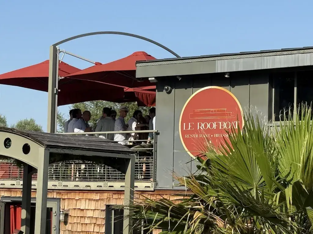 LE ROOFBOAT_Périgueux_slider_image_1