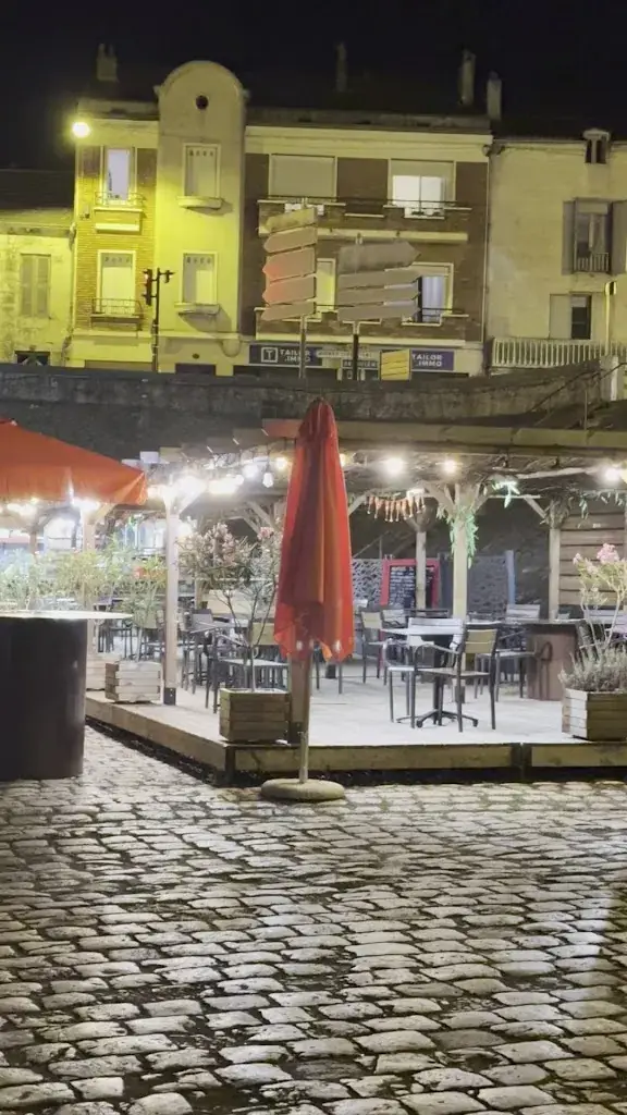 LE ROOFBOAT_Périgueux_slider_image_2