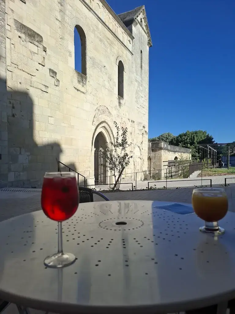 Line Co19_Le Parvis_Périgueux_review