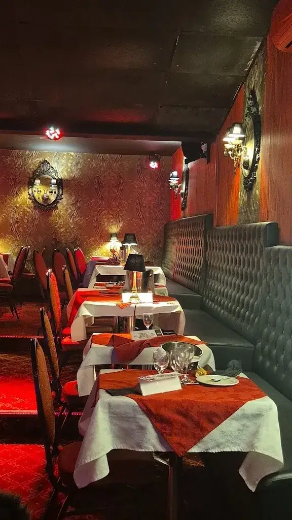 Stephanie Louis_Cabaret Petit Paradis_Pont-du-Casse_review