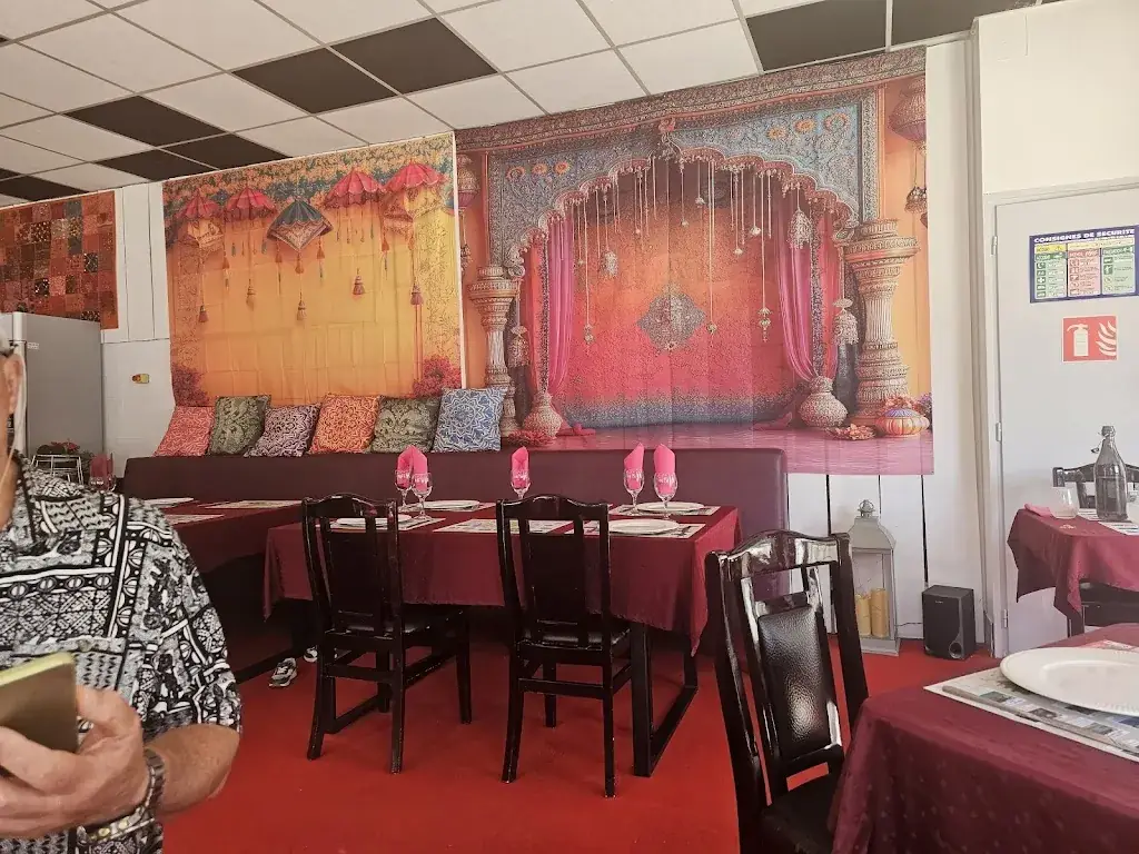 Taj Mahal Pons_Pons_slider_image_3