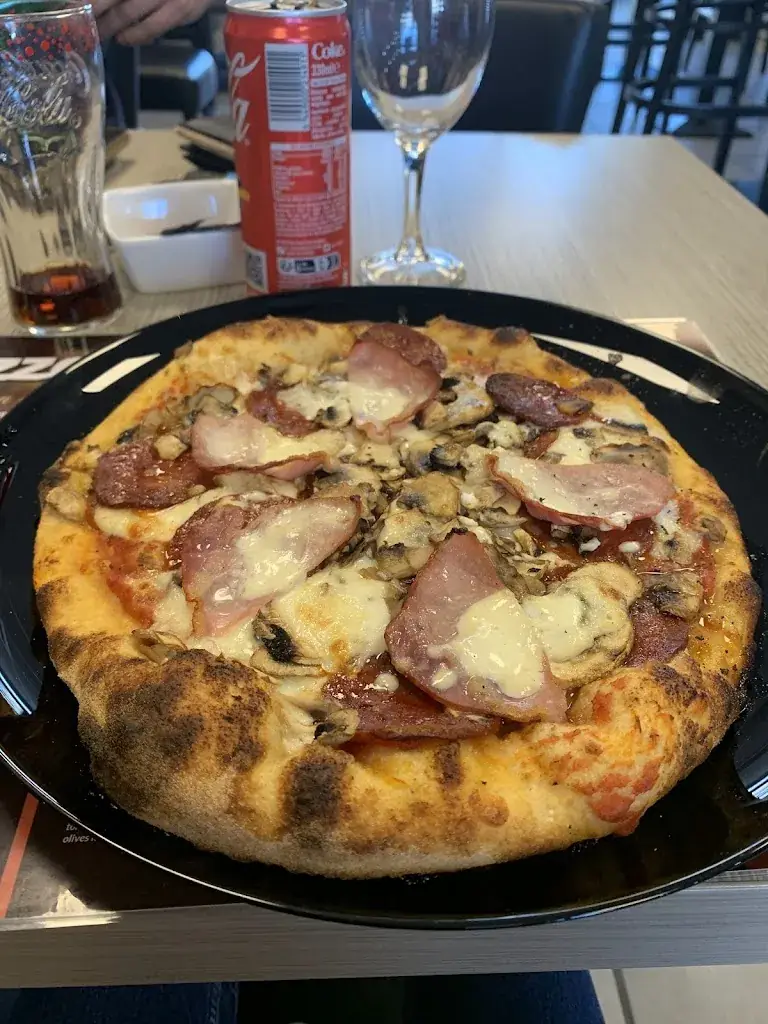 Menu_Pizzeria Pizzoum_Cendre_image_5